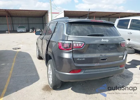 2022 Jeep Compass Latitude 4X4 from USA, damaged, VIN 3C4NJDBB5NT165433